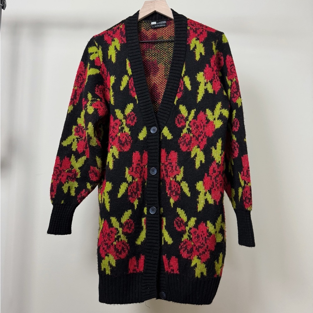 Red roses long cardigan by Urban Outfitters/ women’s size large (L) / black